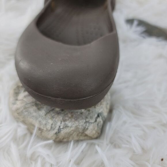 CrocsâAliceâbrownâflats - Picture 6 of 8